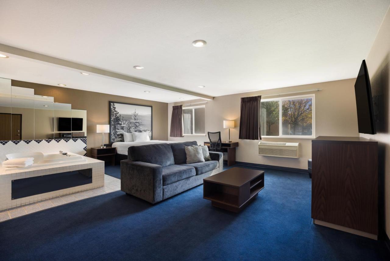 Americas Best Value Inn Спаркс Екстериор снимка