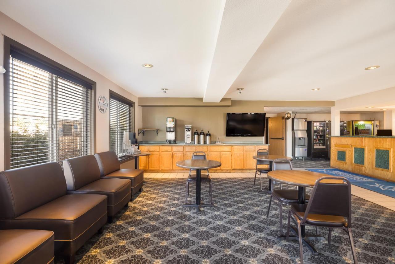 Americas Best Value Inn Спаркс Екстериор снимка