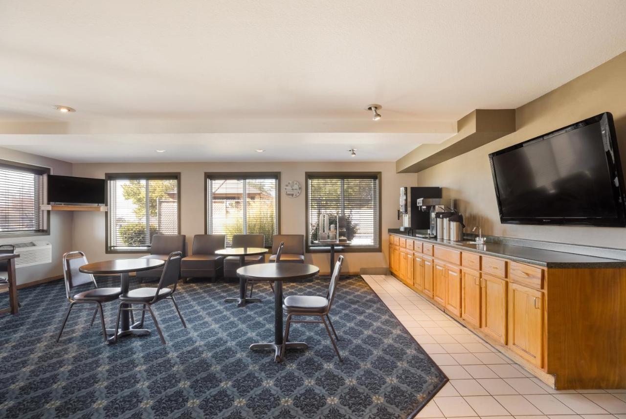 Americas Best Value Inn Спаркс Екстериор снимка